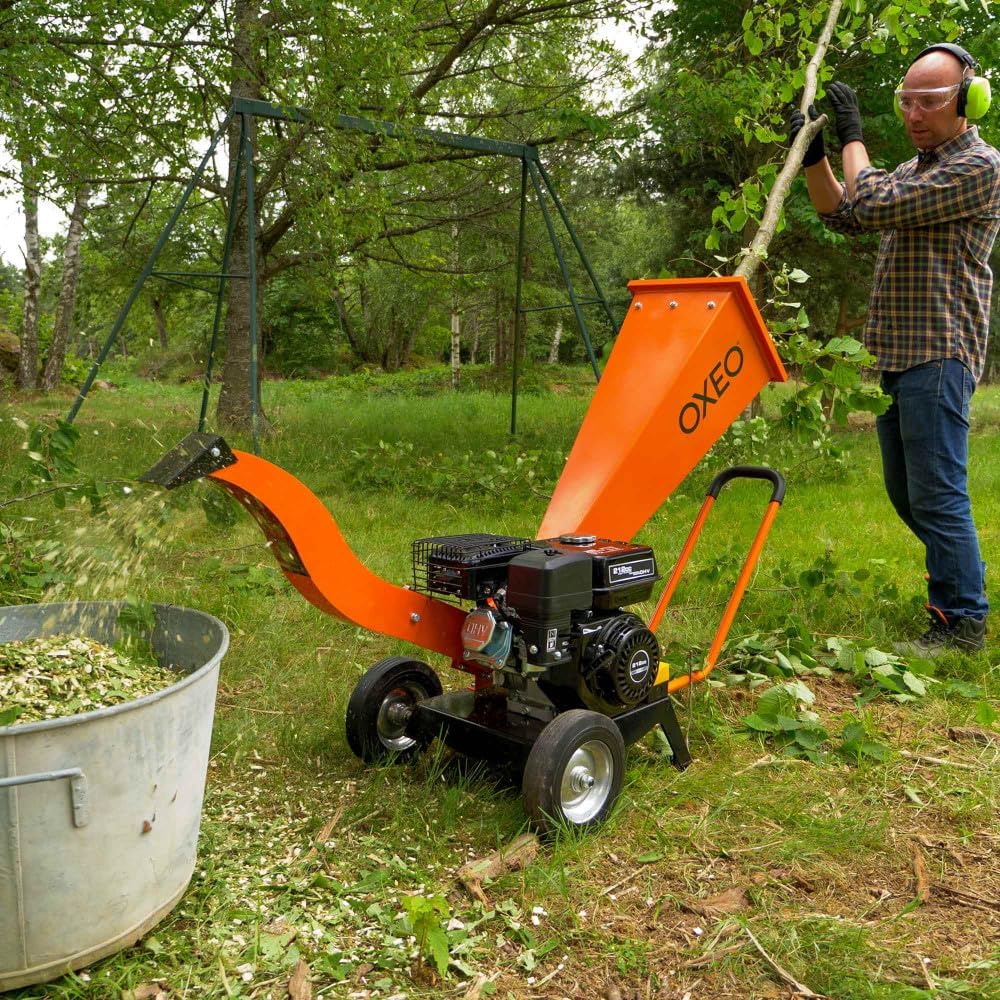 Broyeur De Végétaux Thermique 7 CV 212 cm³ Pour Branches Jusqu’à 6.5 cm