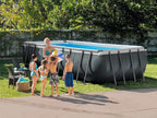 Piscine tubulaire rectangulaire Ultra XTR 5,49 x 2,74 x 1,32 m capacité 17 000 L en PVC avec pompe à filtre échelle et bâche incluses