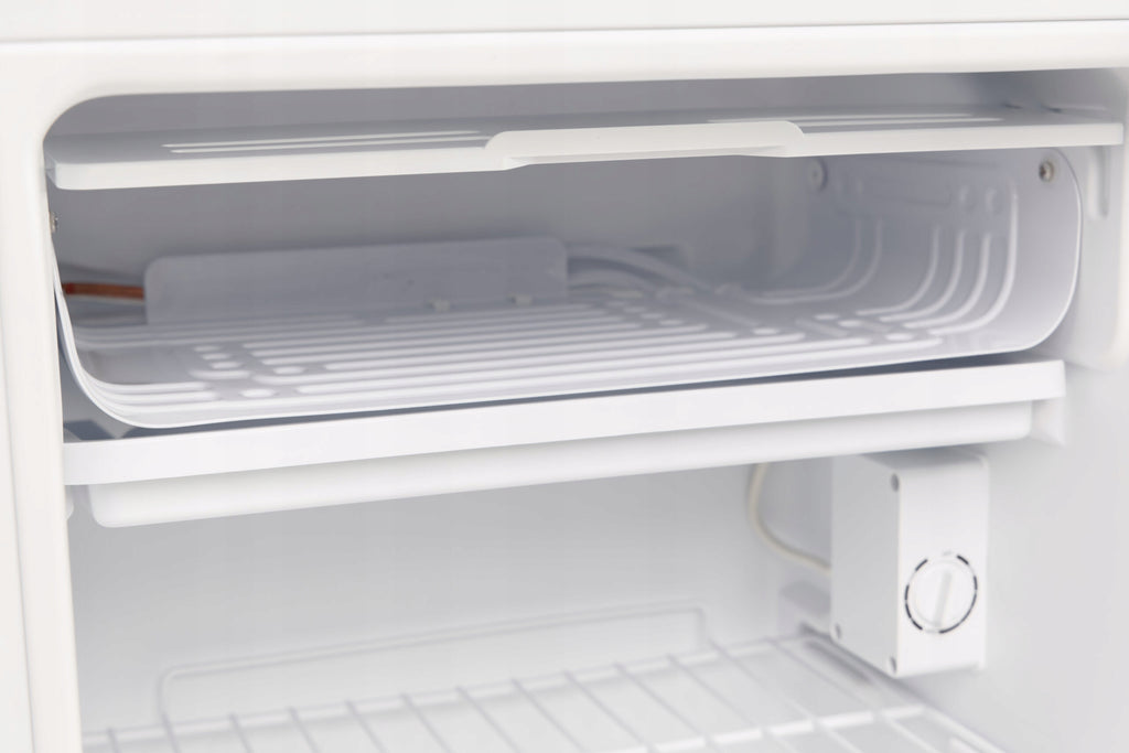 Lodówka podblatowa TTR-93 93 l 85 cm wolnostojąca z regulacją temperatury klasa E 39 dB biała