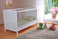 Lit bébé transformable 120 x 60 cm bois de pin avec matelas mousse Aloe Vera hauteur réglable rails protection blanc