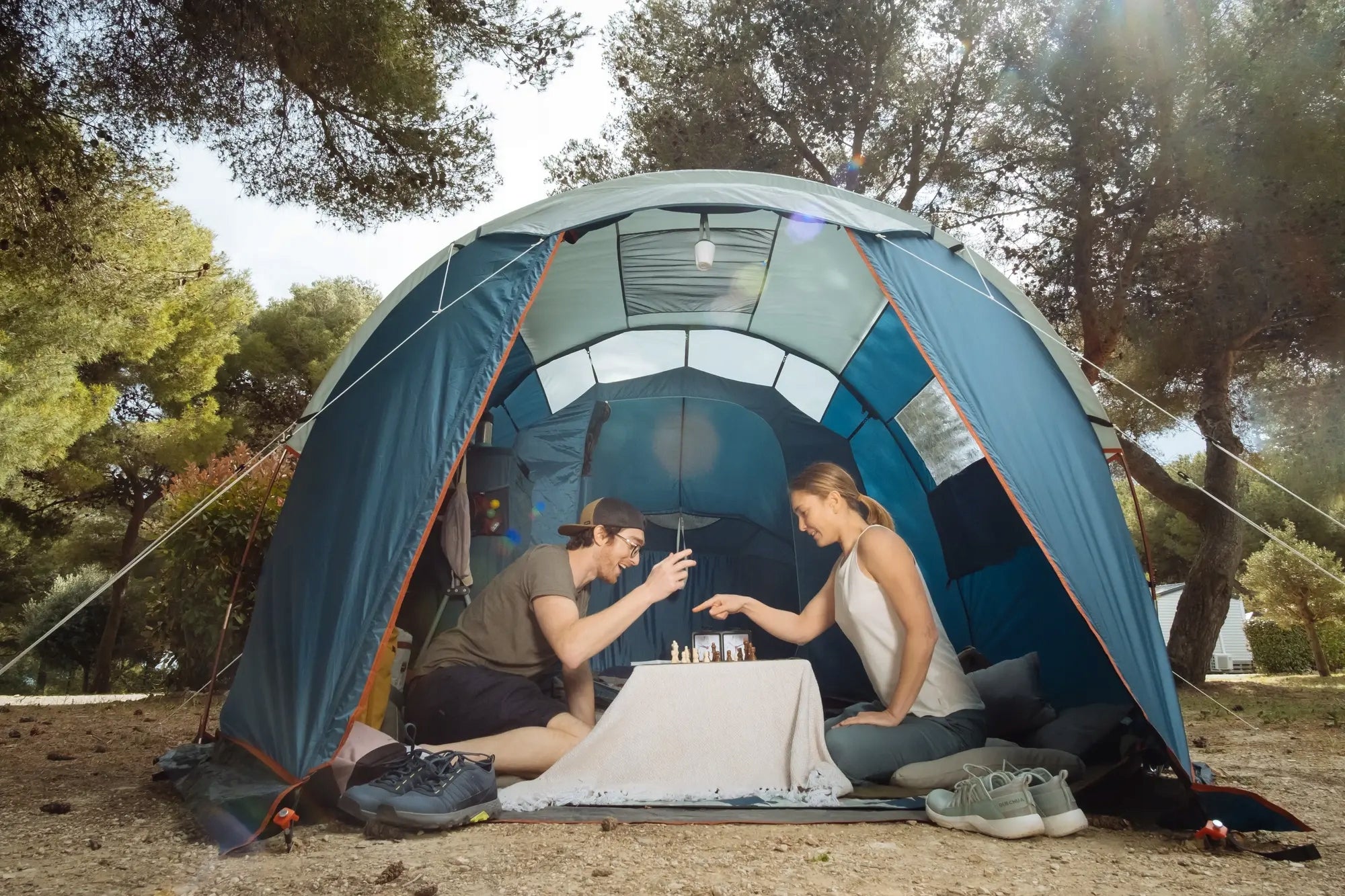 Namiot 4-osobowy Arpenaz 4.1 kempingowy z przedsionkiem szybki montaż i wodoodporność idealny na camping