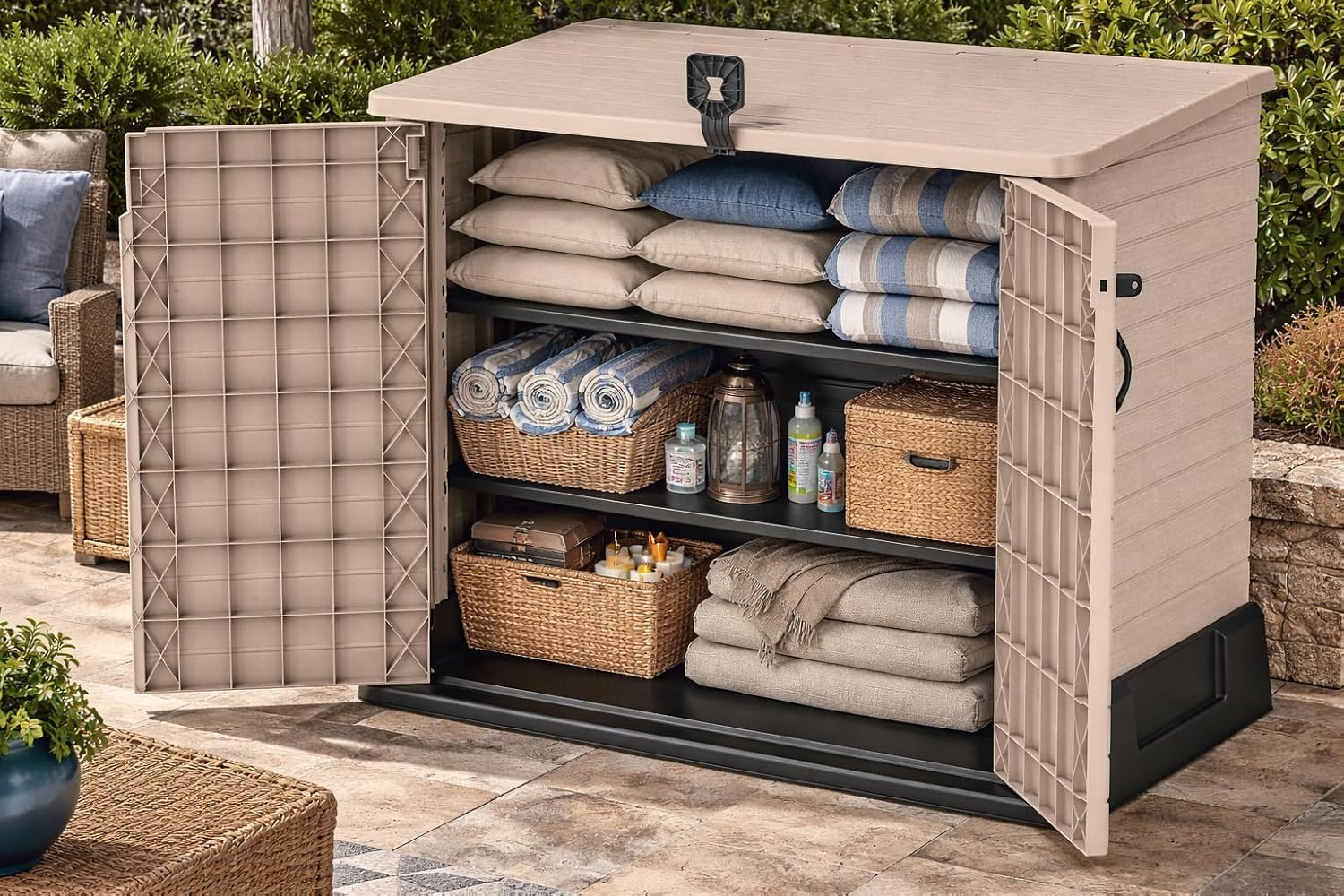 Abri de jardin StoreAway 850 L coffre extérieur plastique verrouillable 130 x 74 x 110 cm cache-poubelles taupe