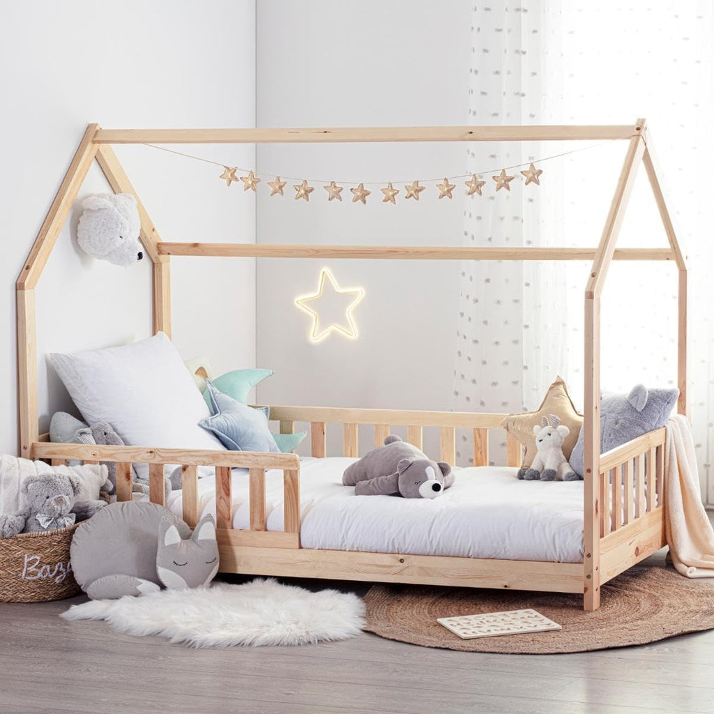 Lit cabane enfant Bosco 90 x 190 cm bois de pin sommier 16 lattes dimensions 195 x 98 x 145,5 cm charge 110 kg bois clair