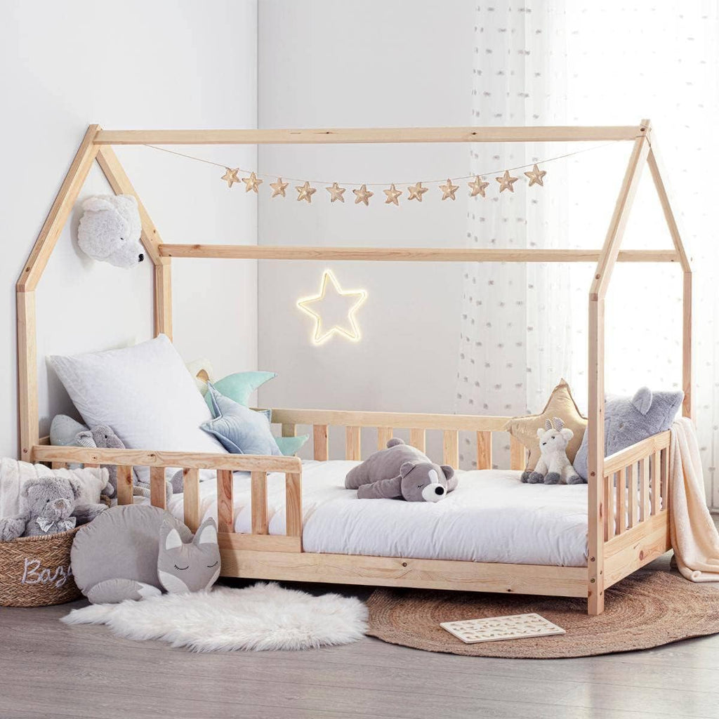 Lit cabane enfant Bosco 90 x 190 cm bois de pin sommier 16 lattes dimensions 195 x 98 x 145,5 cm charge 110 kg bois clair