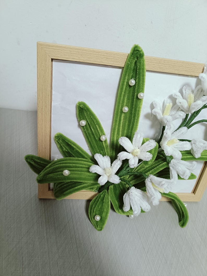 Obraz ścienny 3D konwalia z perłowymi akcentami, elegancka dekoracja domu, 8x8 cali