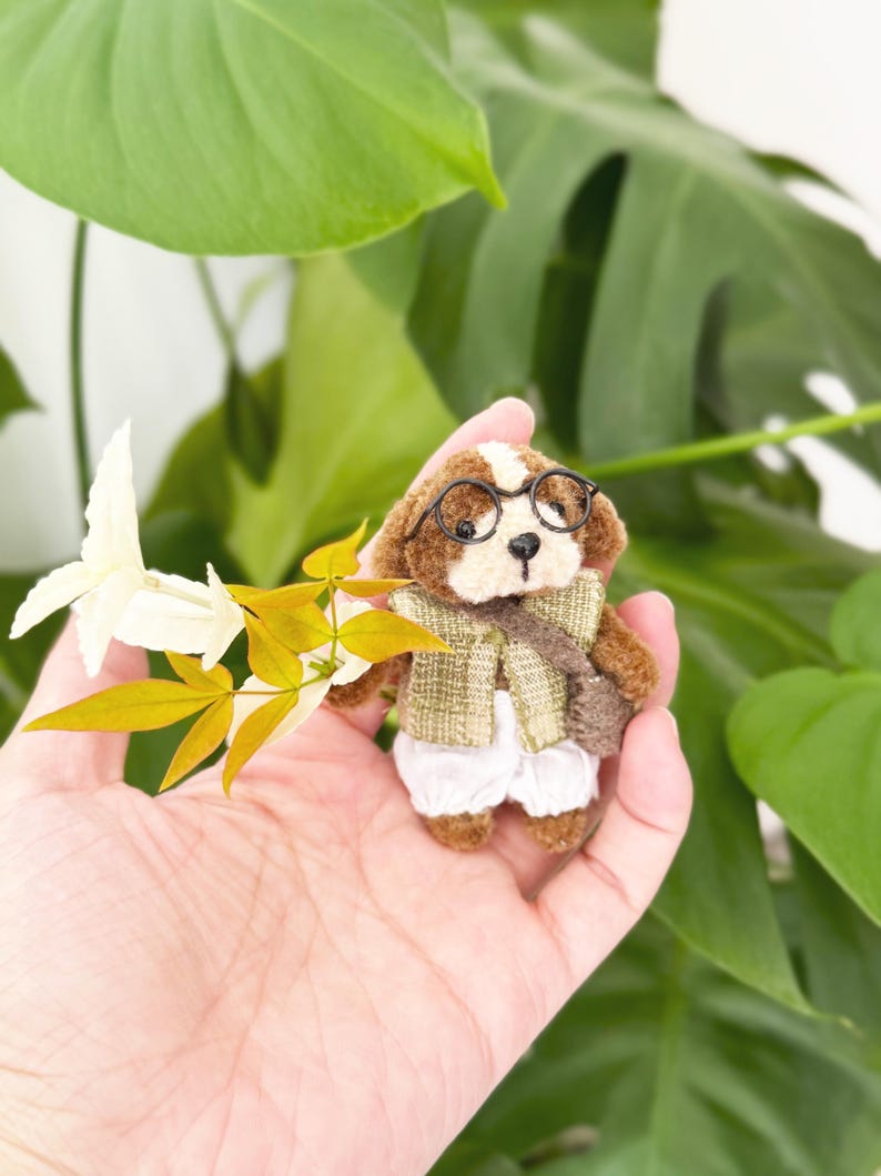 Puszysty druciany piesek dekoracyjny na biurko, 7.5 cm, doniczka na kwiaty, ręcznie robiony